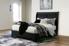 Chylanta Queen Sleigh Bed