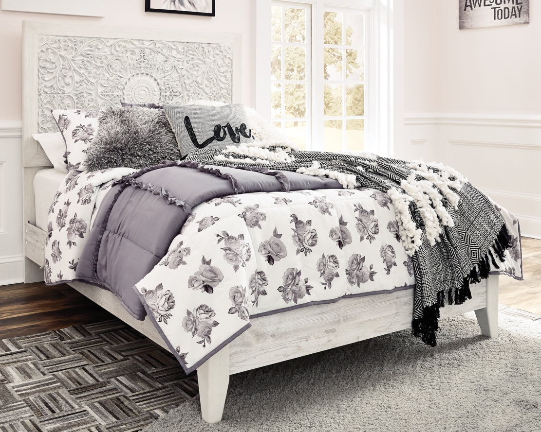 Paxberry Queen Panel Bed