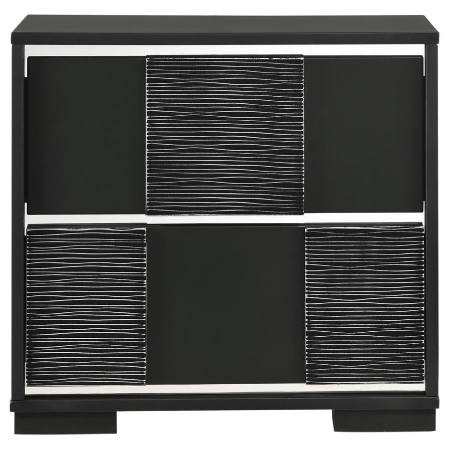 Blacktoft Black Eastern King Bed 4 Pc Set