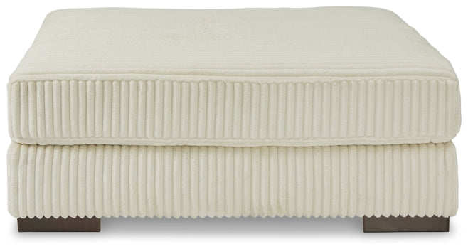 Lindyn 2-Piece Sectional with Ottoman - PKG014502