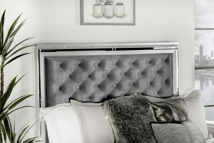 Eleanor Silver Queen Bed