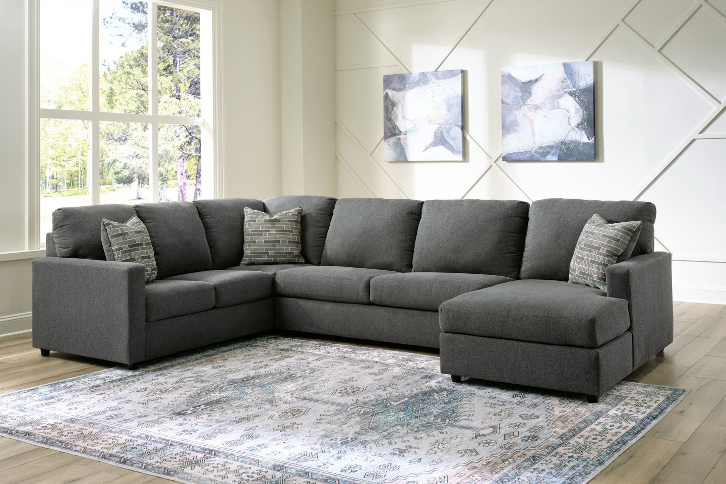 Edenfield 3-Piece Sectional with Ottoman - PKG014852