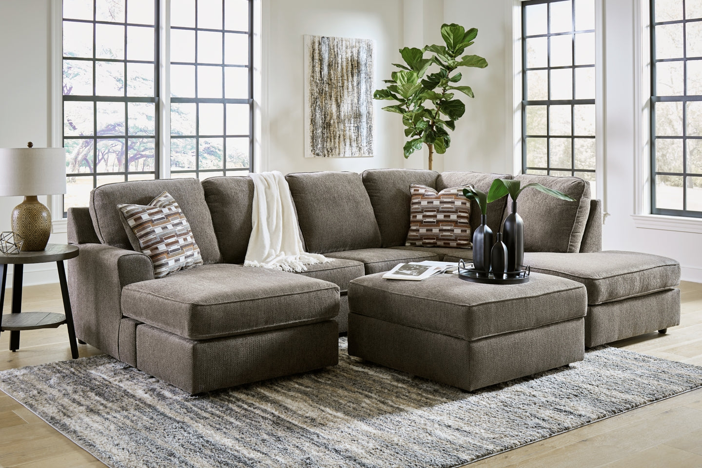 O'Phannon 2-Piece Sectional with Ottoman - PKG014855