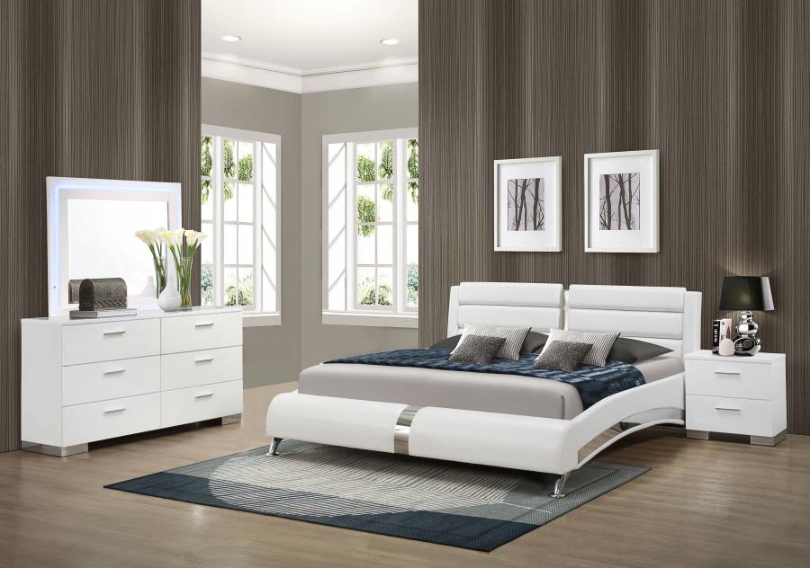 Jeremaine White Queen Bed 4 Pc Set