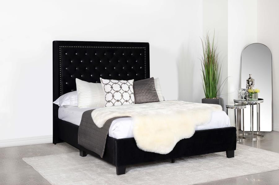 Hailey Black Eastern King Bed