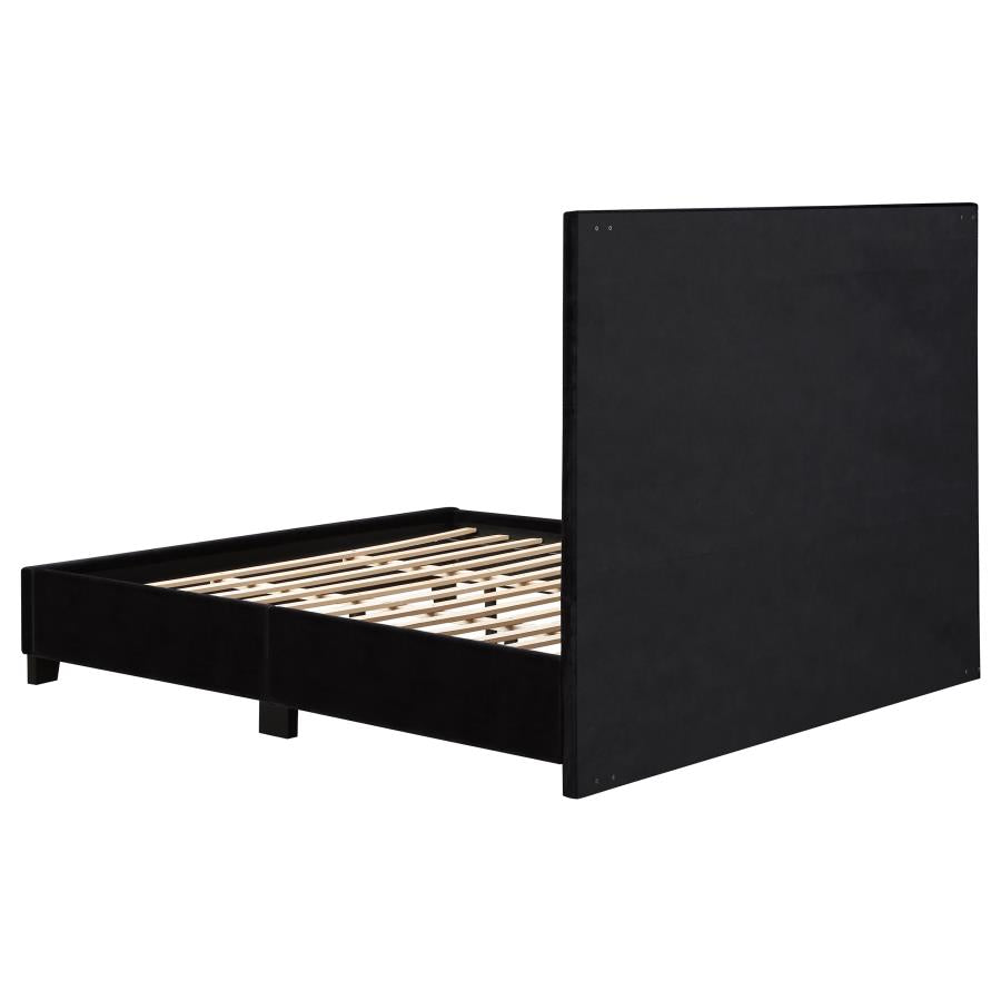Hailey Black Eastern King Bed
