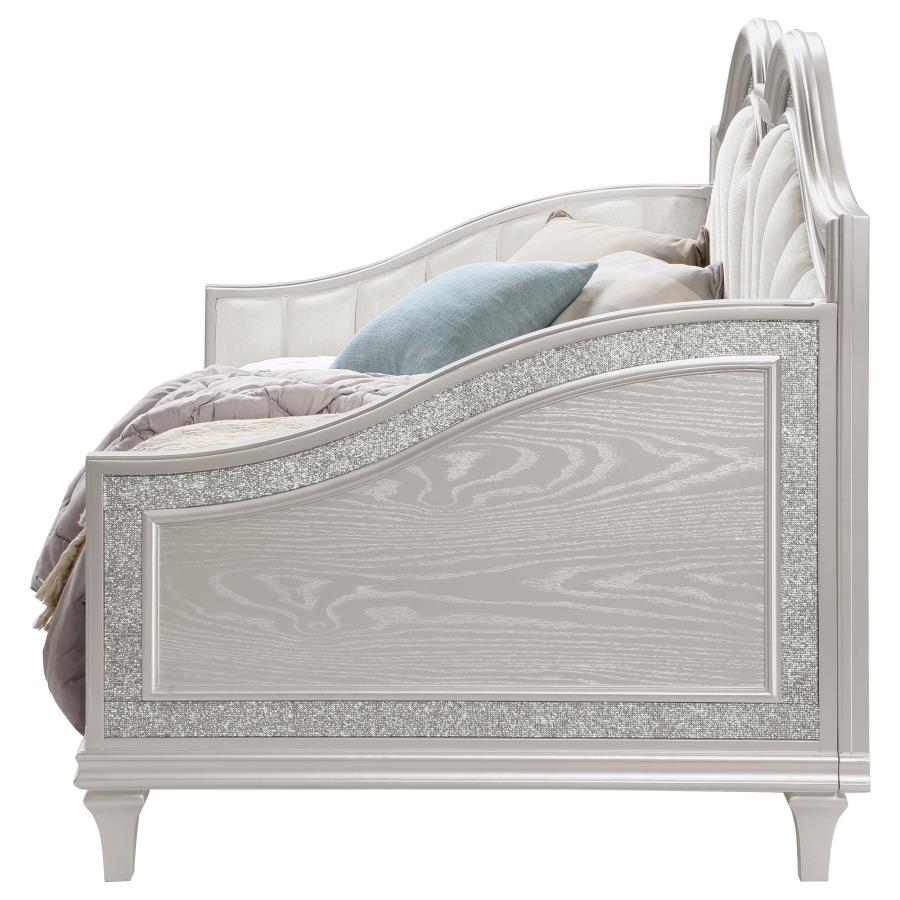 Evangeline Ivory Twin Daybed