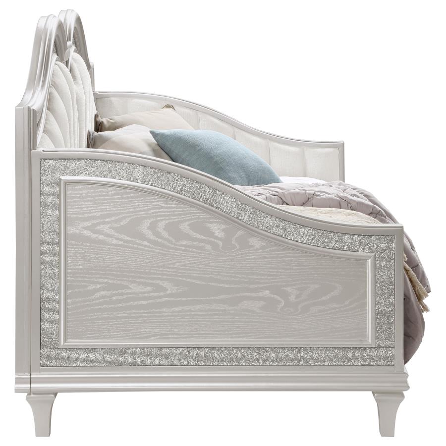 Evangeline Ivory Twin Daybed