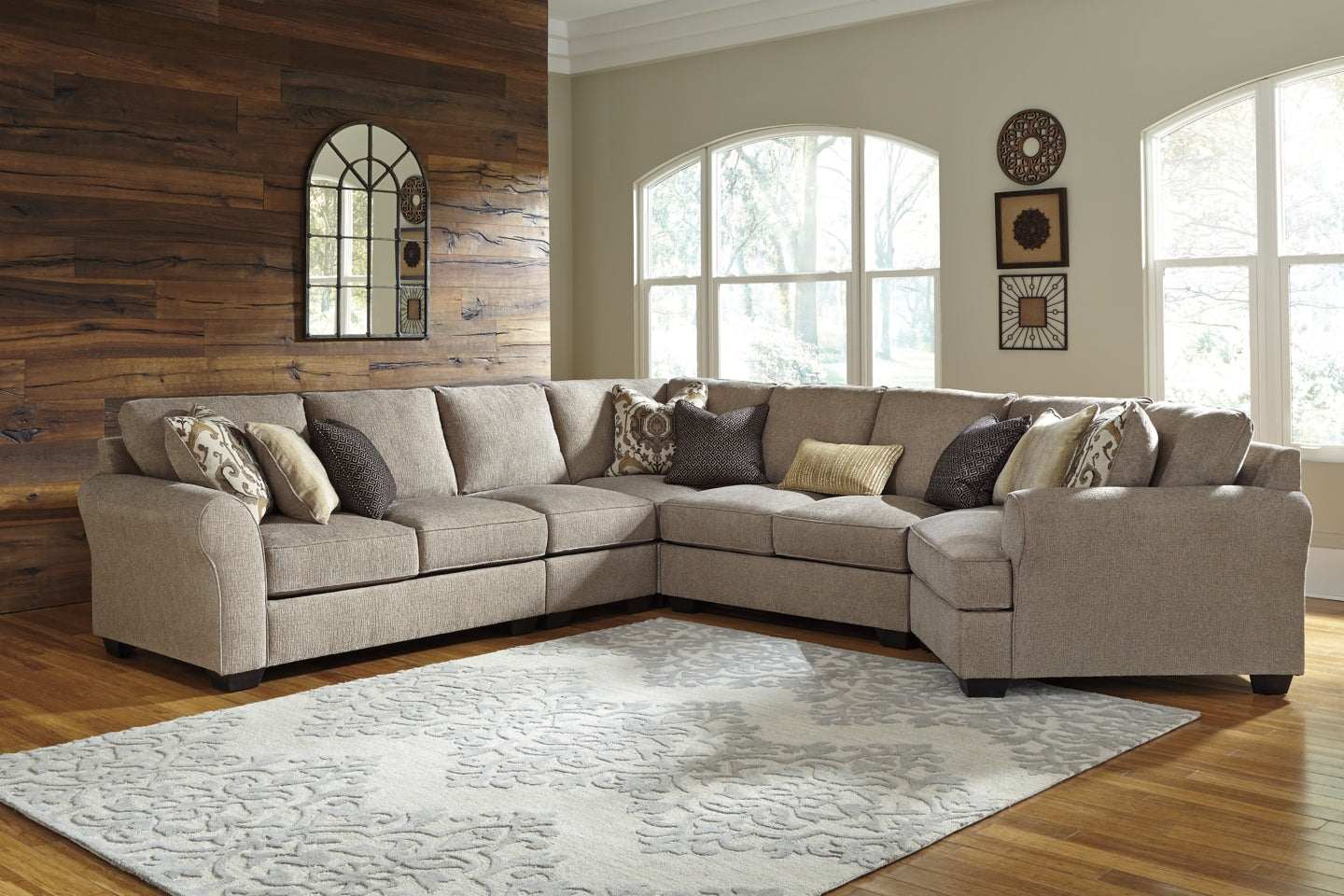 Pantomine 5-Piece Sectional with Ottoman - PKG010948