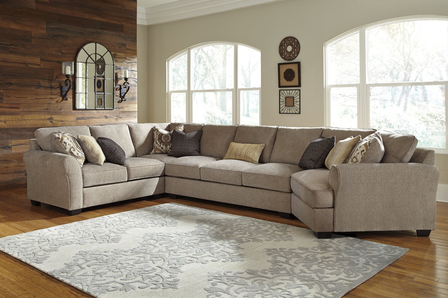 Pantomine 4-Piece Sectional with Ottoman - PKG010952