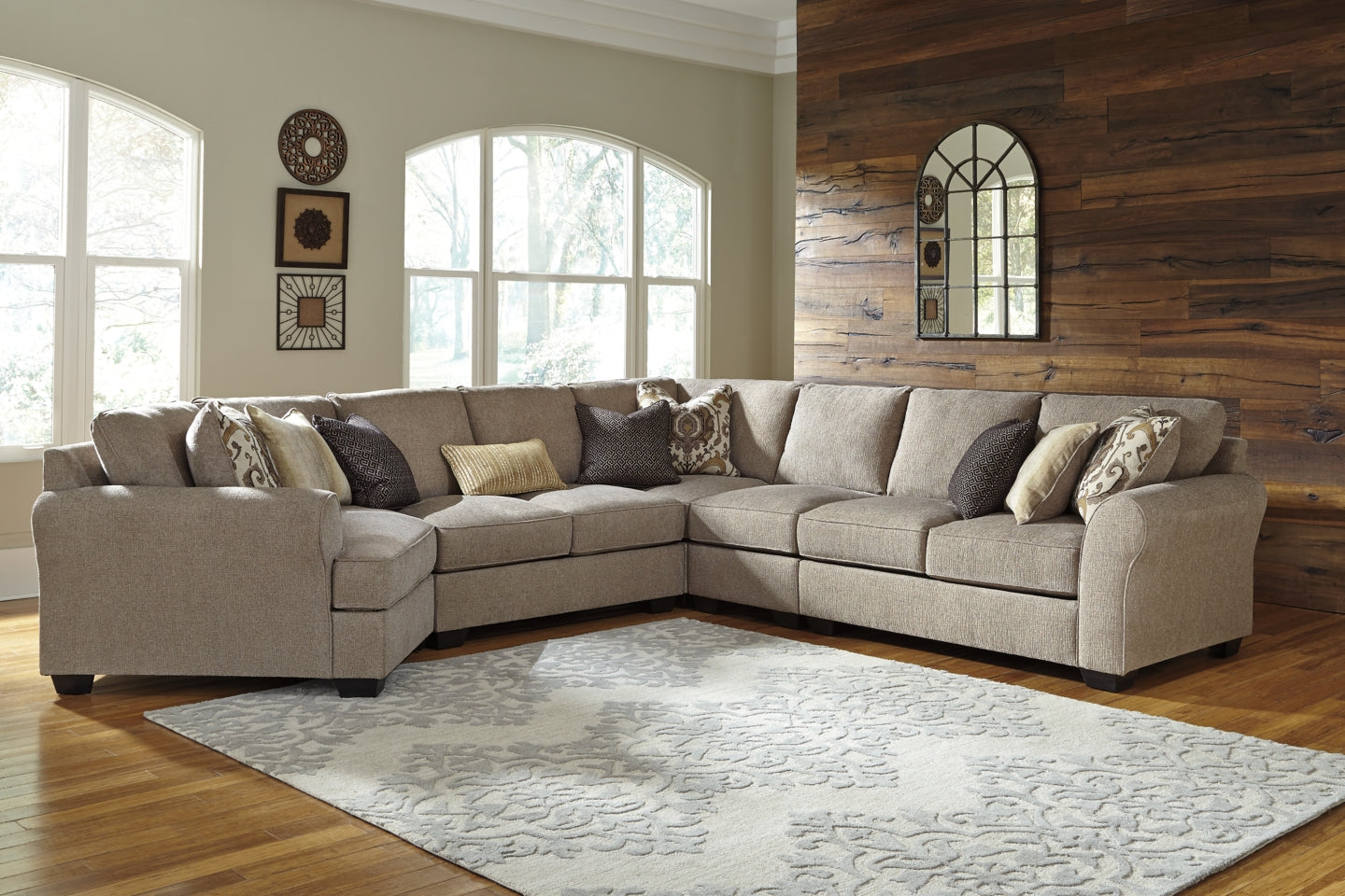 Pantomine 5-Piece Sectional with Ottoman - PKG010942