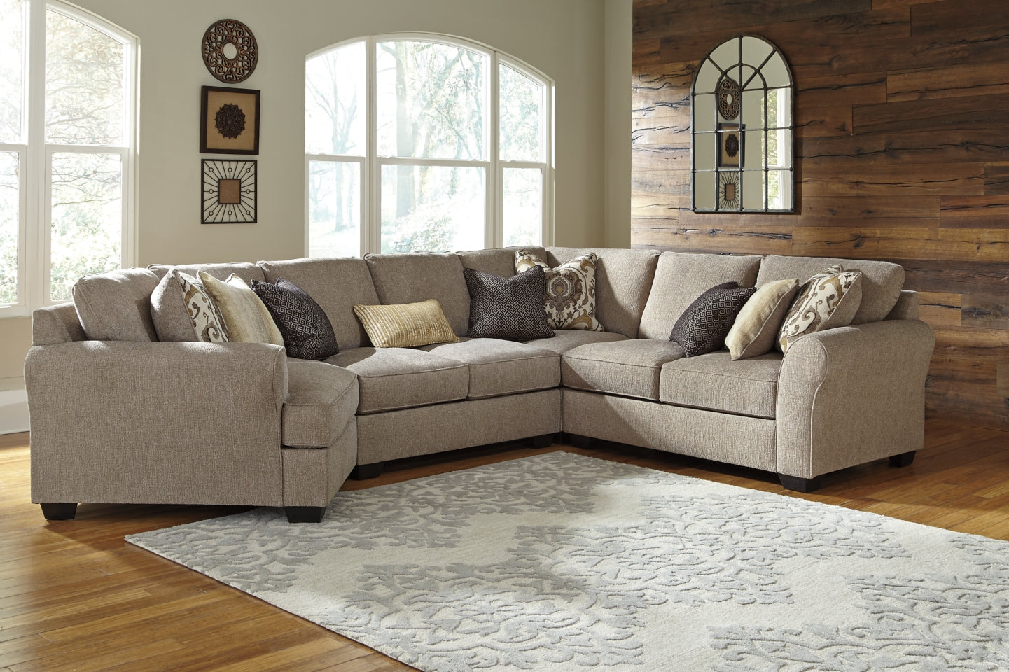 Pantomine 4-Piece Sectional with Ottoman - PKG010943