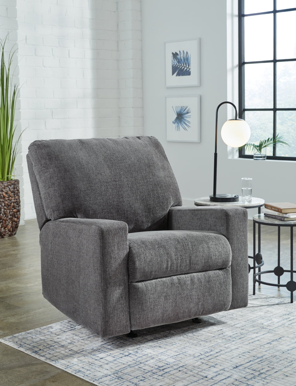 Rannis Recliner
