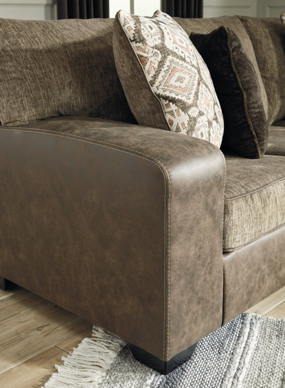 Abalone 3-Piece Sectional with Ottoman - PKG002370