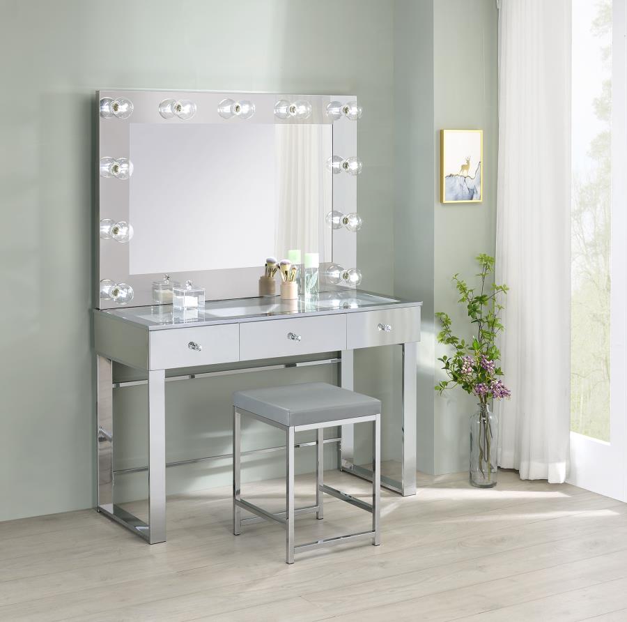 Umbridge Silver Vanity Table & Mirror