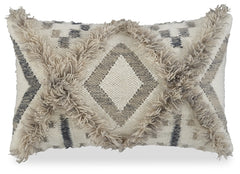 Liviah Pillow