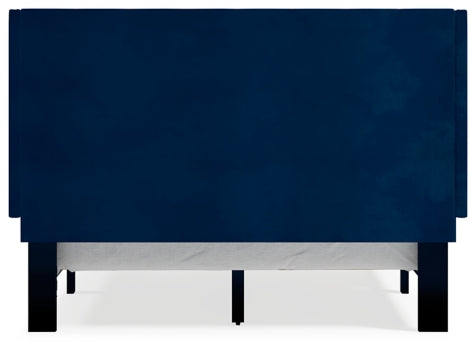 Vintasso Queen Upholstered Bed