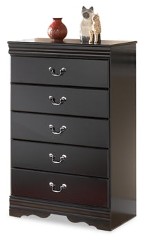 Huey Vineyard Queen Sleigh Bed with Dresser, Mirror and Chest of Drawers