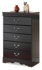 Huey Vineyard Queen Sleigh Bed with Dresser, Mirror and Chest of Drawers