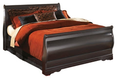 Huey Vineyard Queen Sleigh Bed with Dresser, Mirror and Chest of Drawers