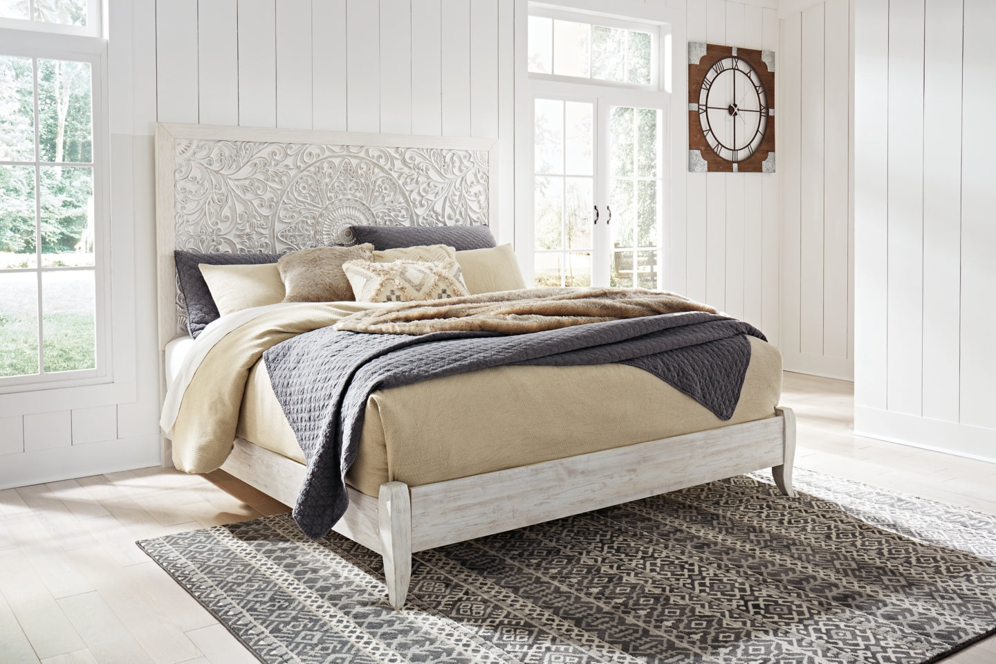 Paxberry Queen Panel Bed