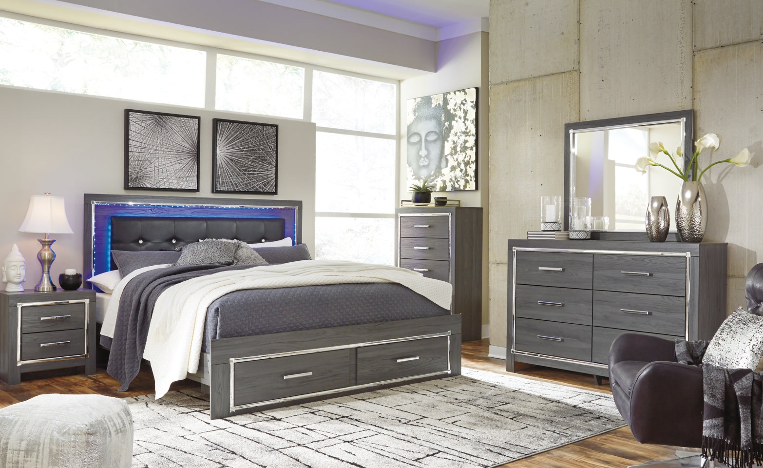 Lodanna King Panel Bed with 2 Storage Drawers with Mirrored Dresser and 2 Nightstands - PKG003590