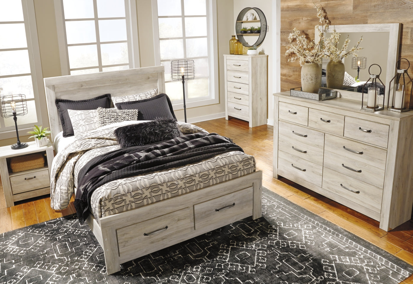 Bellaby Queen Panel Bed with 2 Nightstands