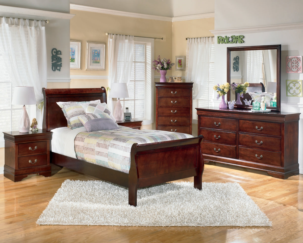 Alisdair Queen Sleigh Bed