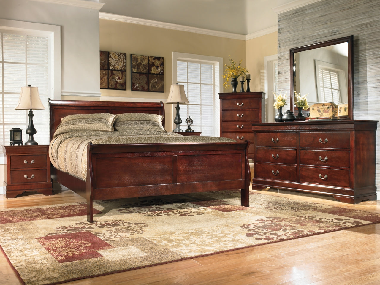 Alisdair Queen Sleigh Bed