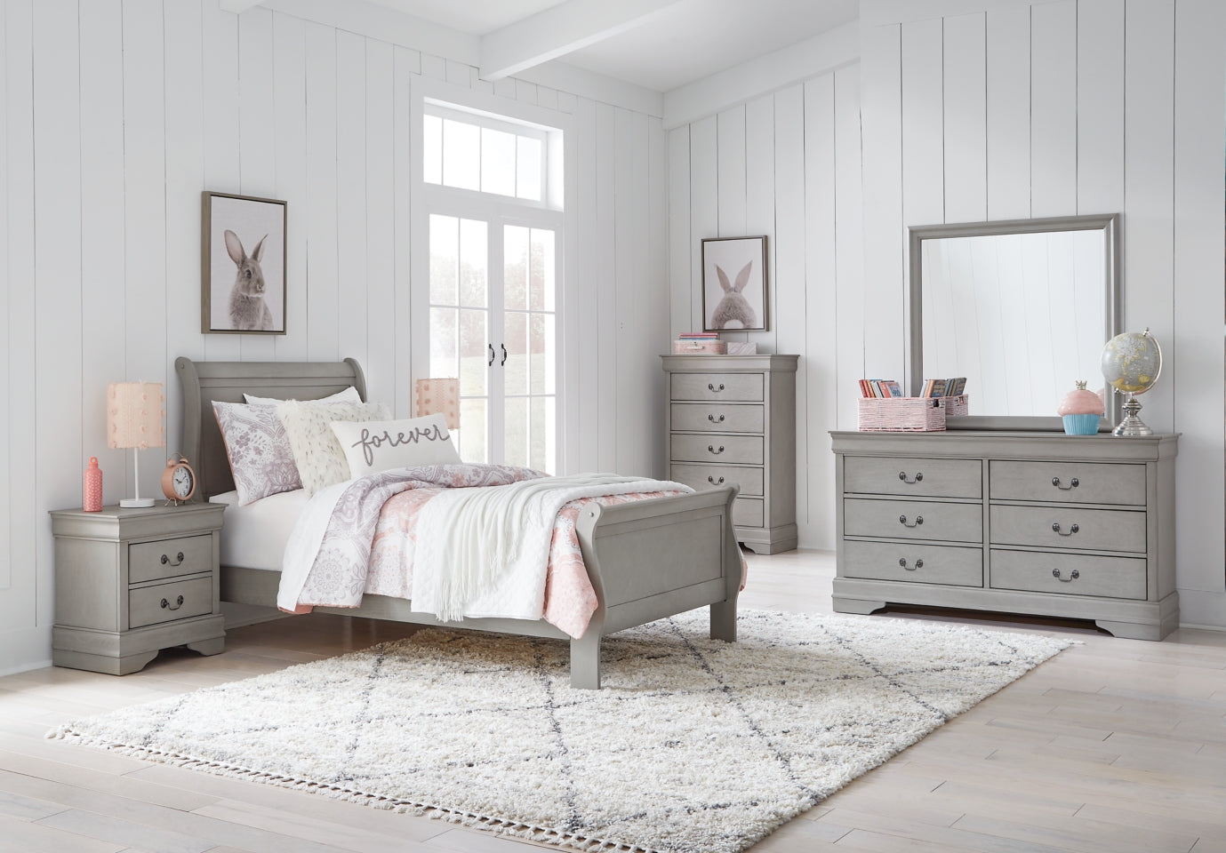 Kordasky Bedroom Sets