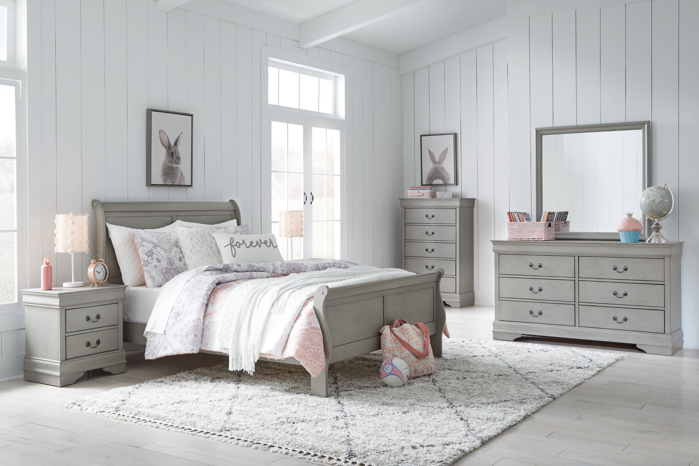 Kordasky Bedroom Sets