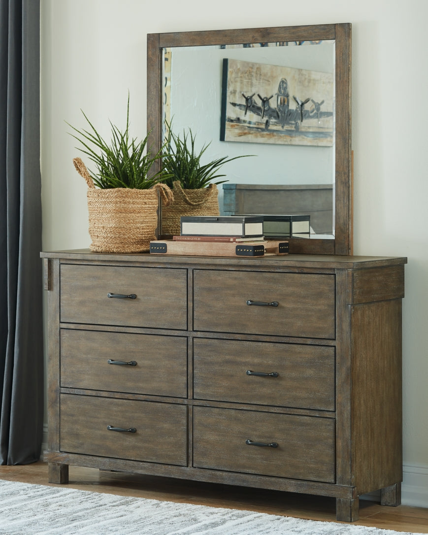 Shamryn King Panel Bed with Mirrored Dresser, Chest and Nightstand