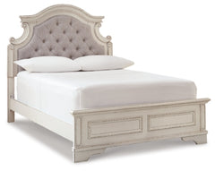 Realyn Full Panel Bed with Dresser