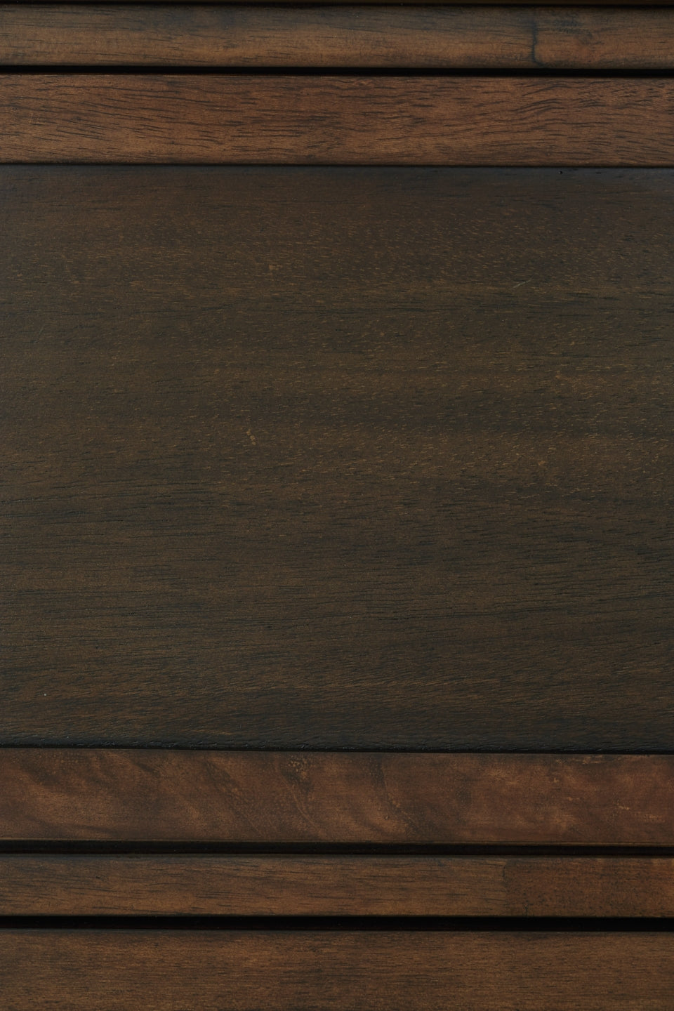 Wyattfield King Panel Bed with Dresser