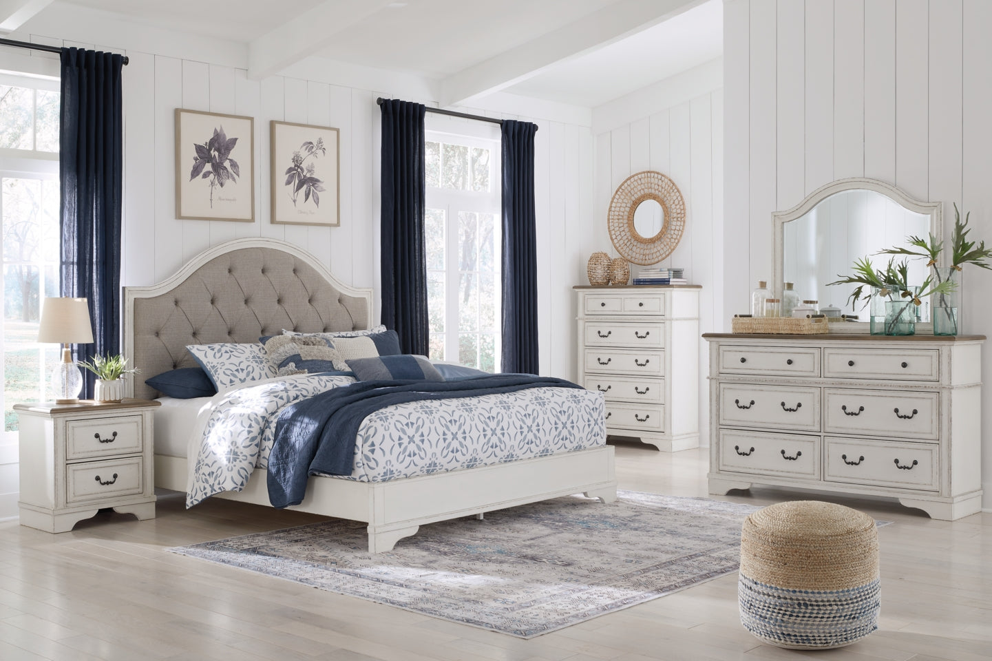 Brollyn Bedroom Sets