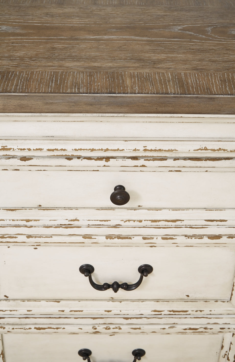 Realyn Dining Table and 6 Chairs - PKG002229