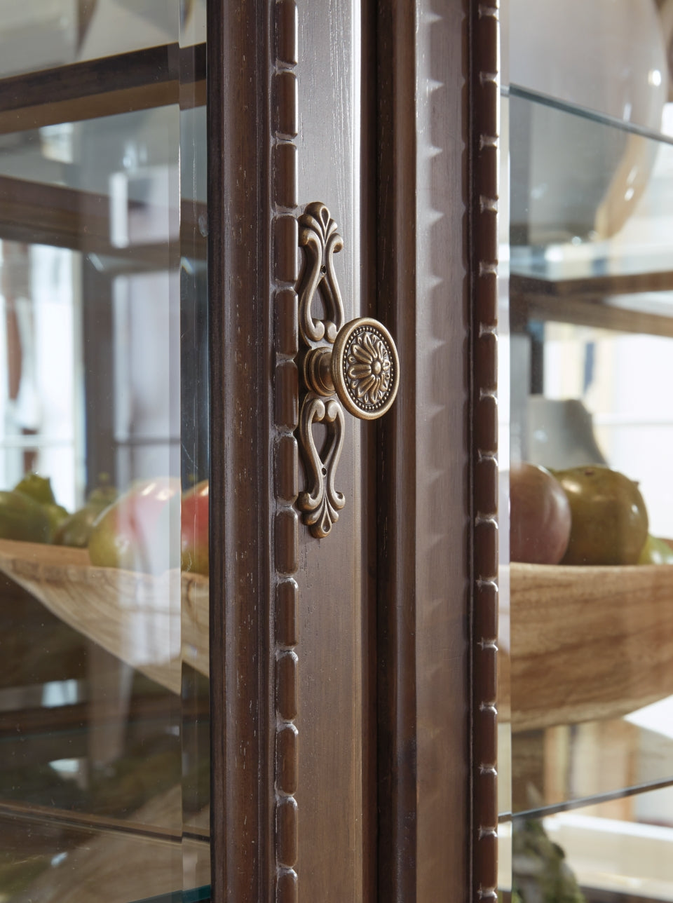 Charmond Dining Table and 6 Chairs with Storage - PKG002289