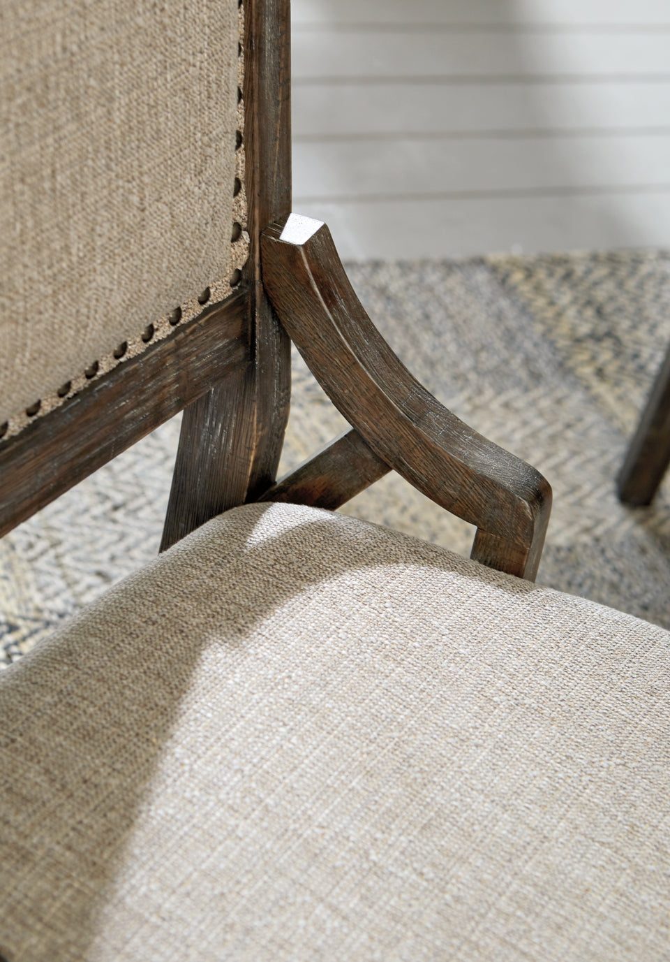 Wyndahl Dining Table and 6 Chairs - PKG002293