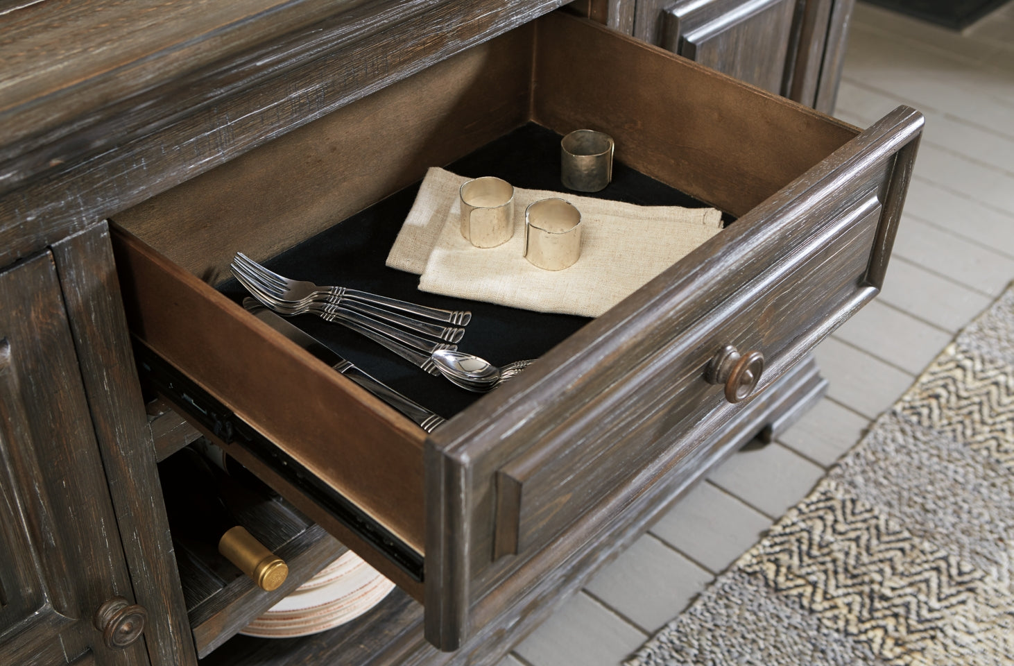 Wyndahl Dining Table and 6 Chairs with Storage