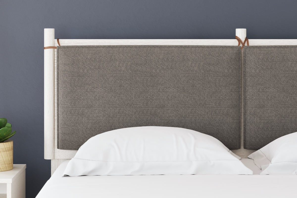 Aprilyn Queen Panel Bed