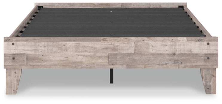 Neilsville Queen Platform Bed