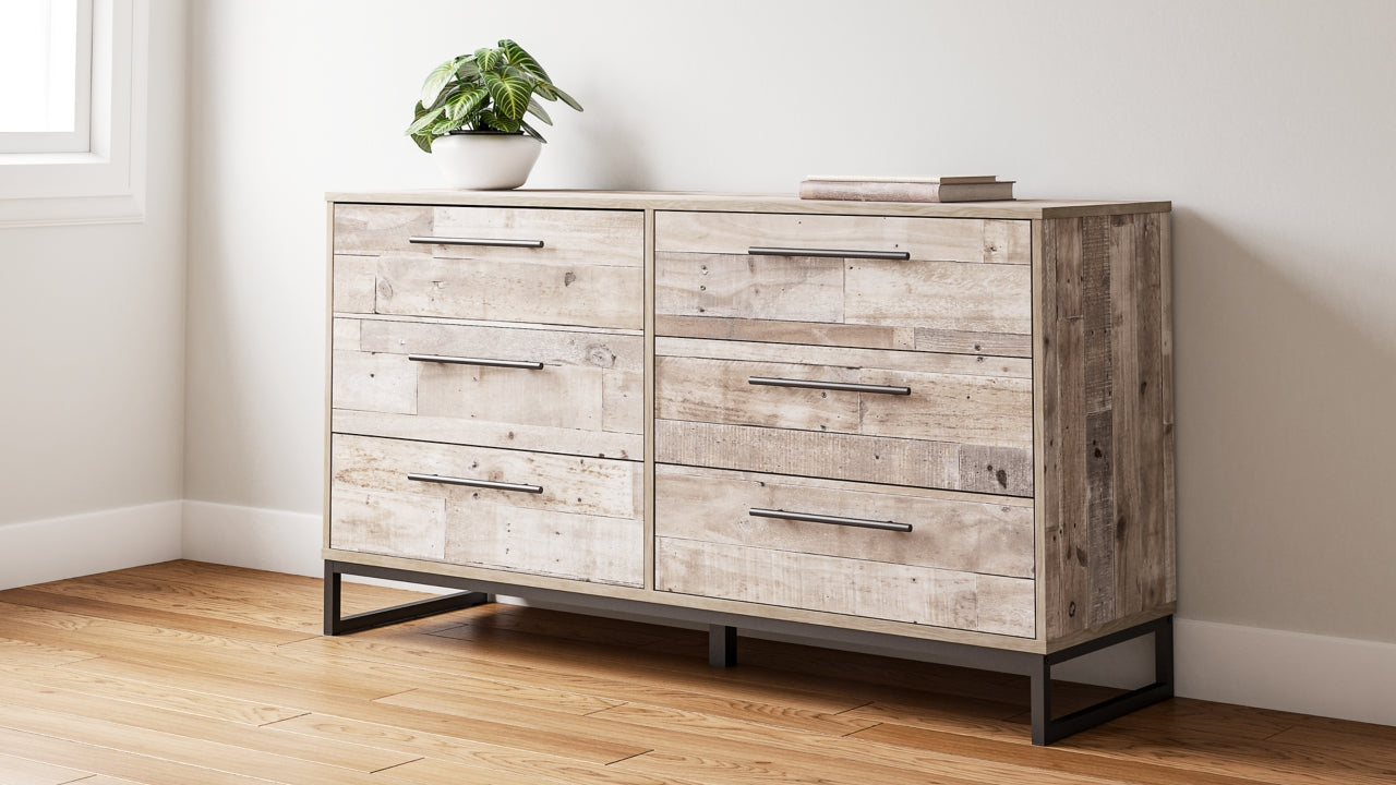 Neilsville Queen Platform Bed with Dresser - PKG009188