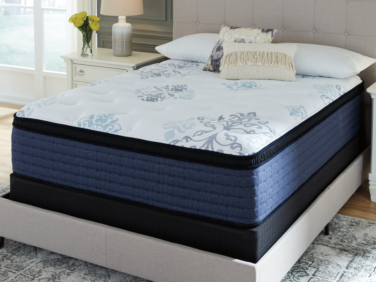 Bonita Springs Euro Top King Mattress with Better than a Boxspring 2-Piece King Foundation