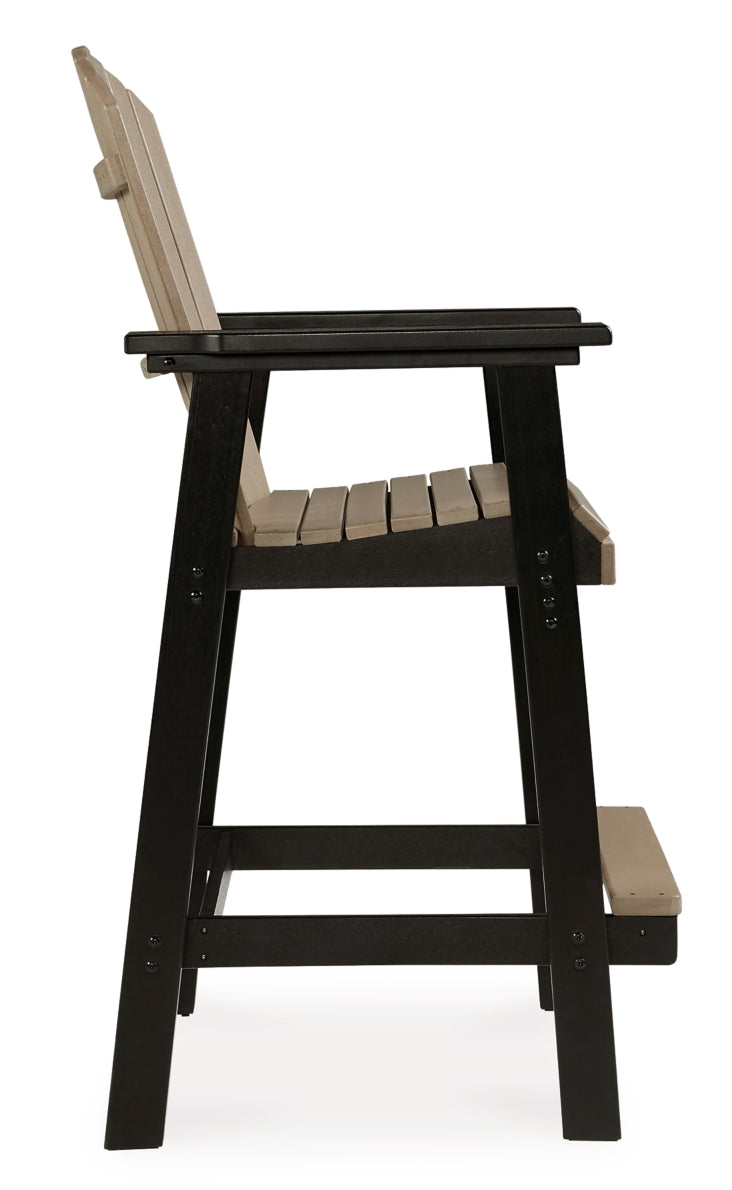 Fairen Trail Outdoor Bar Table and 4 Barstools - PKG009513