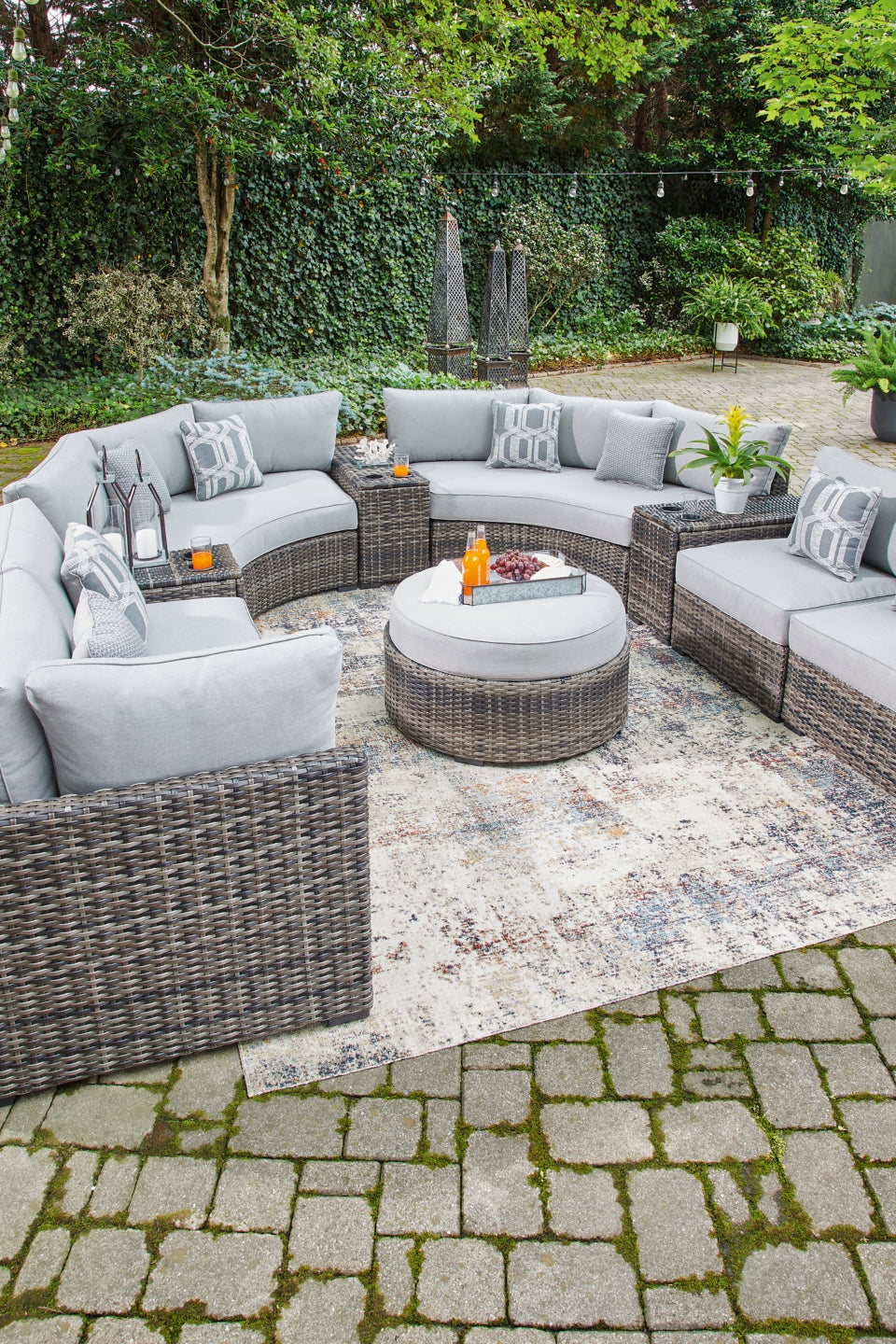 Harbor Court 9-Piece Outdoor Sectional with Ottoman
