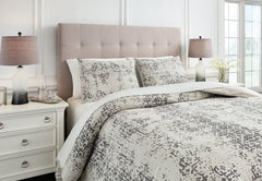 Addey Queen Comforter Set